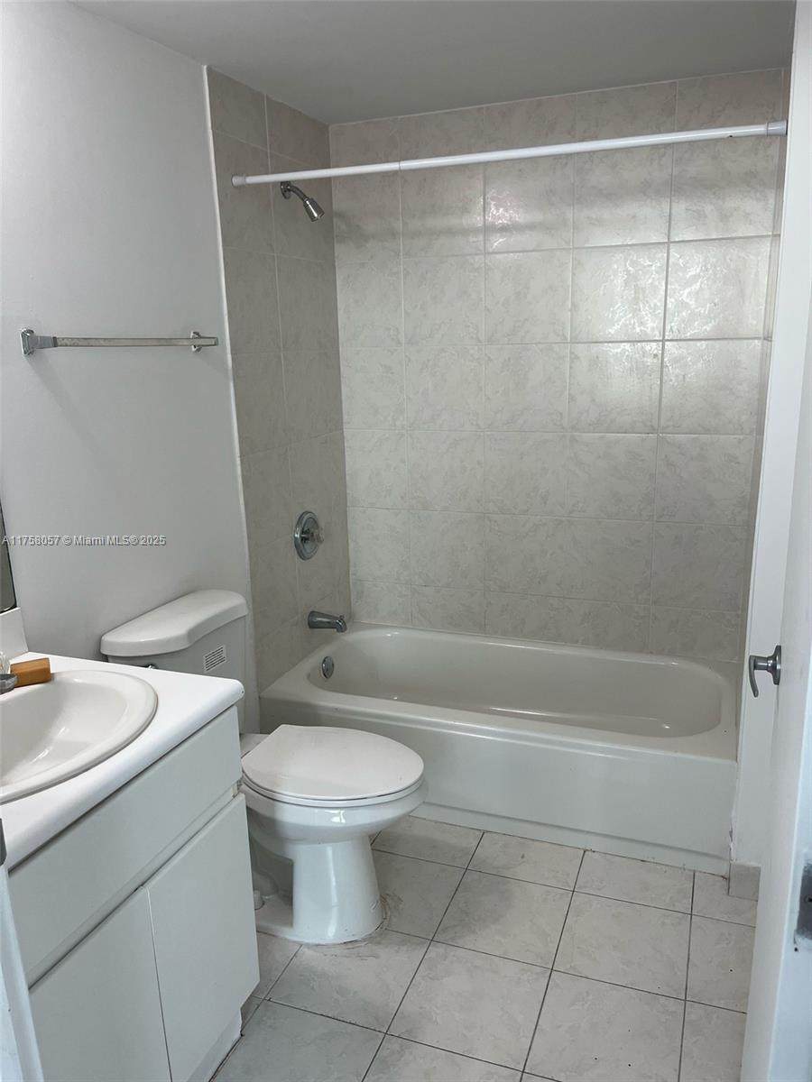 https://bt-photos.global.ssl.fastly.net/miami/orig_boomver_1_A11758057-2.jpg