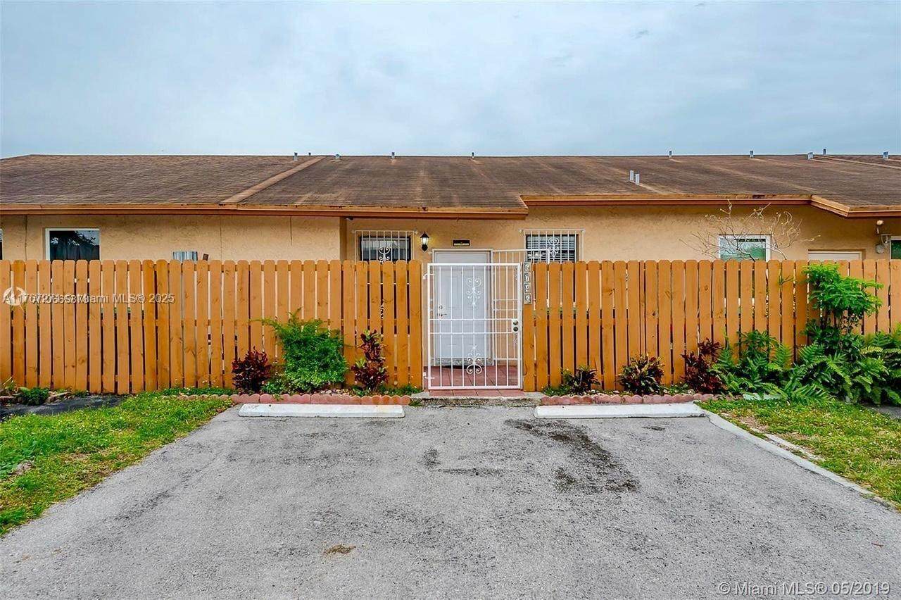 6736 192nd Ln - Photo 1