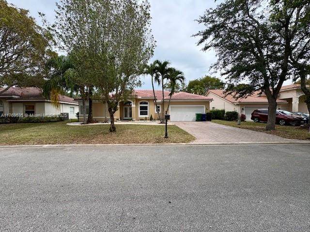 10261 54th Pl - Photo 1