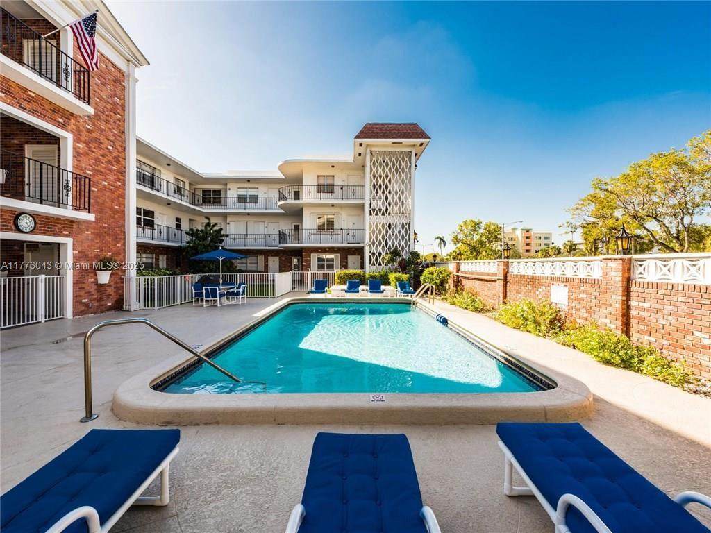 2340 9th St - Photo 1