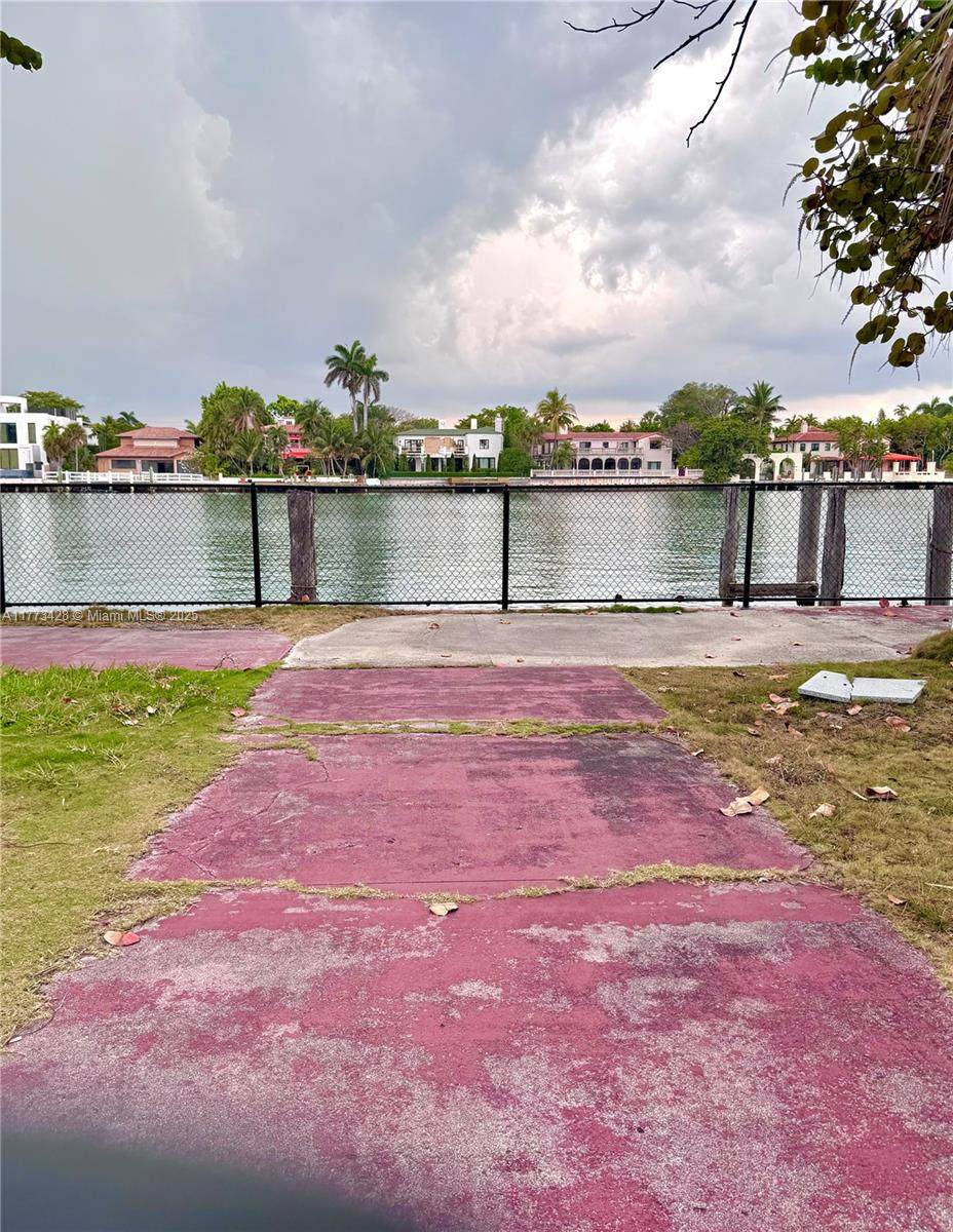 https://bt-photos.global.ssl.fastly.net/miami/orig_boomver_1_A11773428-2.jpg