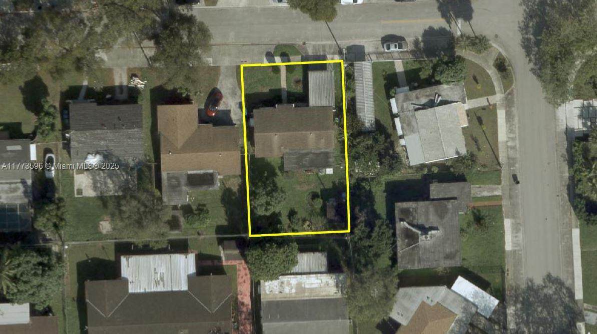 1010 57th St - Photo 1