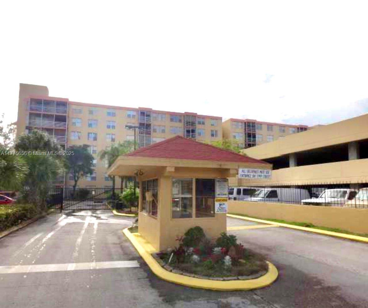 17890 W Dixie Highway - Photo 1