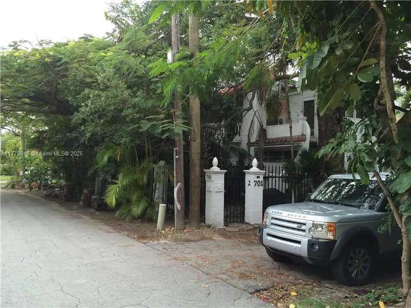 701 67th St - Photo 1