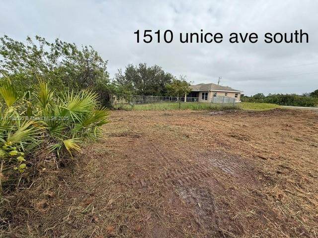 1510 Unice Ave S - Photo 1