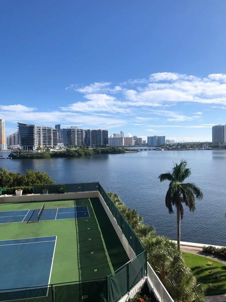 https://bt-photos.global.ssl.fastly.net/miami/orig_boomver_1_A11784422-2.jpg