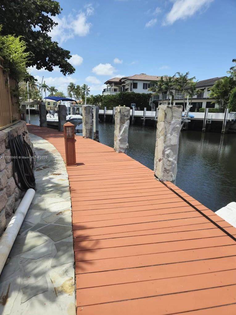 https://bt-photos.global.ssl.fastly.net/miami/orig_boomver_1_A11785980-2.jpg