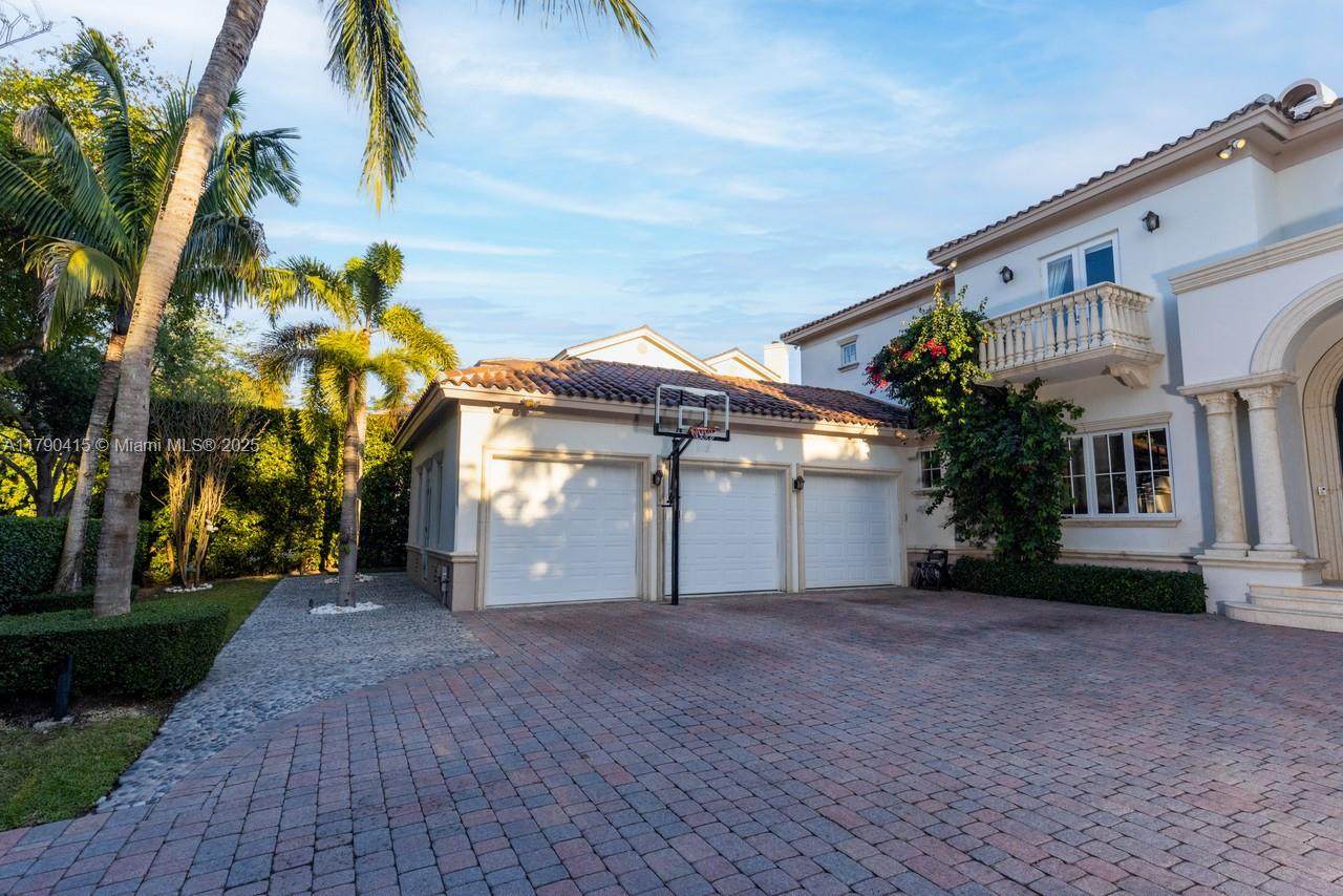 https://bt-photos.global.ssl.fastly.net/miami/orig_boomver_1_A11790415-2.jpg