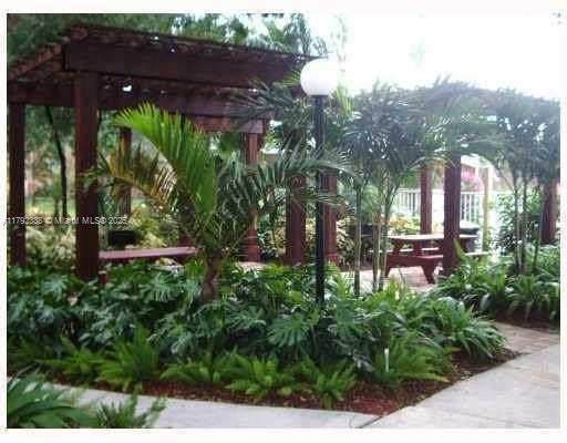 https://bt-photos.global.ssl.fastly.net/miami/orig_boomver_1_A11792338-2.jpg