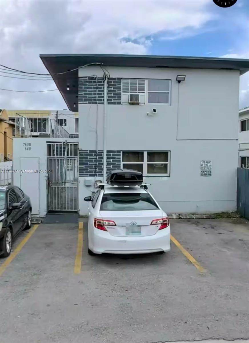 7638 Miami Avenue - Photo 1