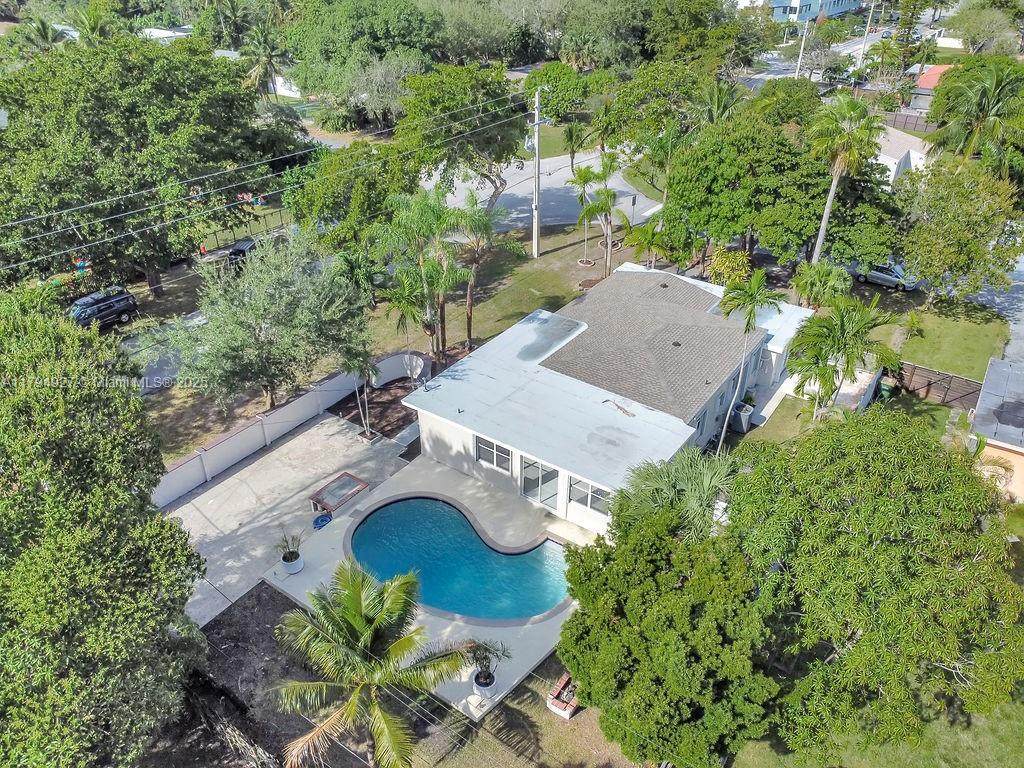 12135 10th Ave - Photo 1