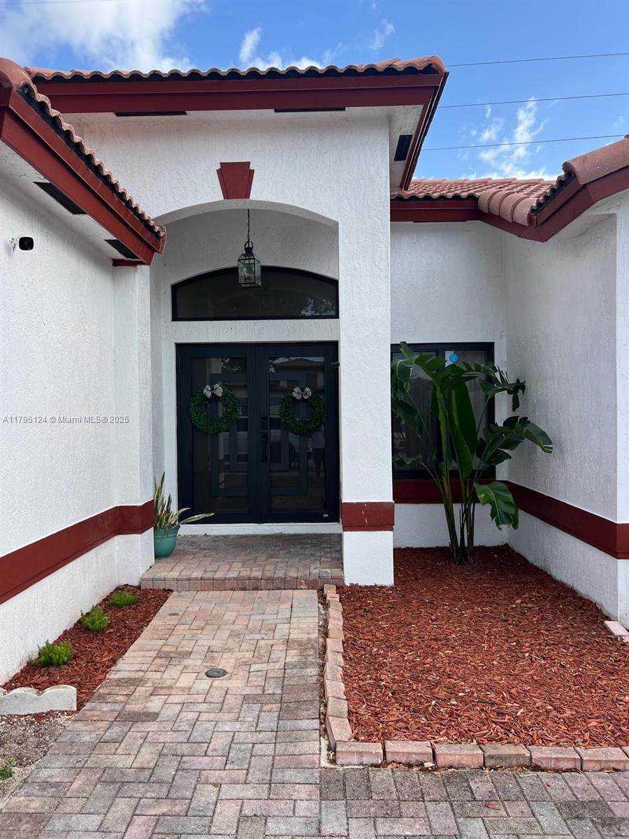 https://bt-photos.global.ssl.fastly.net/miami/1280_boomver_1_A11795124-2.jpg