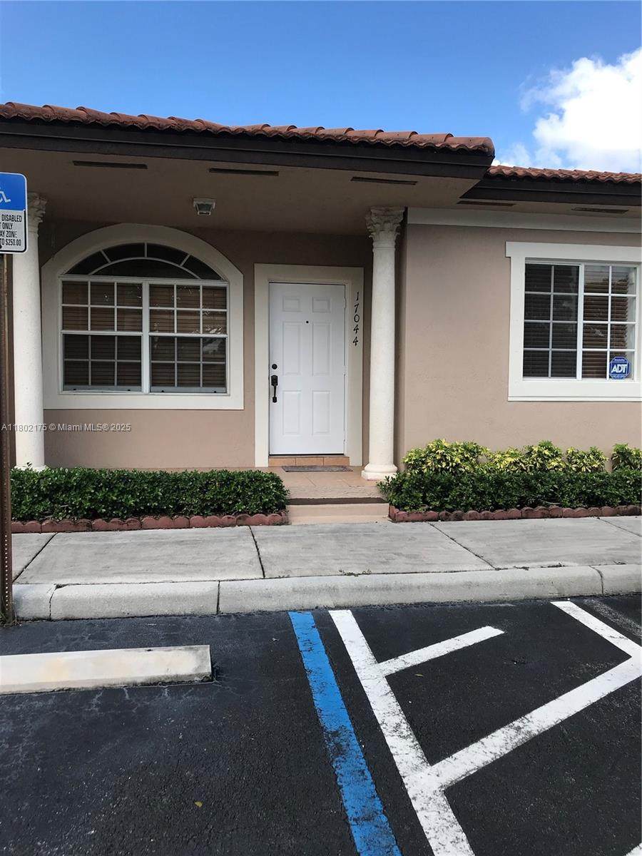 17044 137th Ct - Photo 1