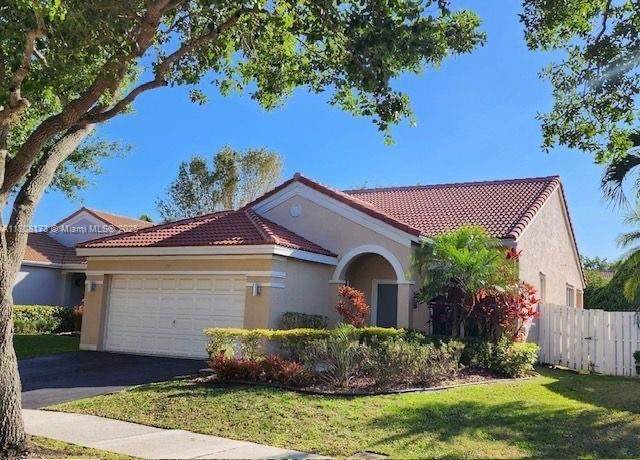 747 Sand Creek Cir - Photo 1
