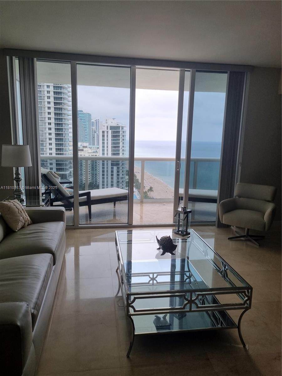https://bt-photos.global.ssl.fastly.net/miami/1280_boomver_1_A11810763-2.jpg