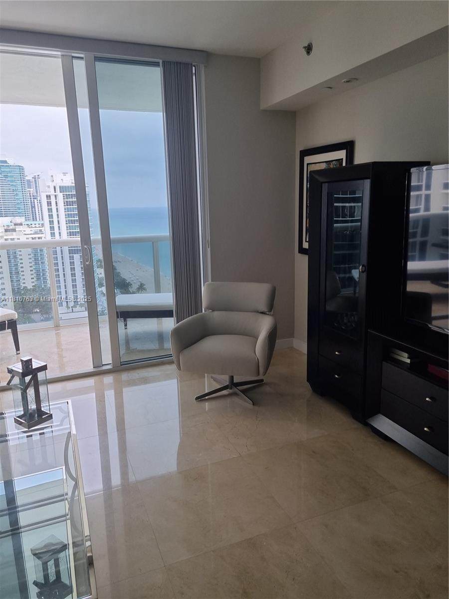 https://bt-photos.global.ssl.fastly.net/miami/1280_boomver_1_A11810763-2.jpg