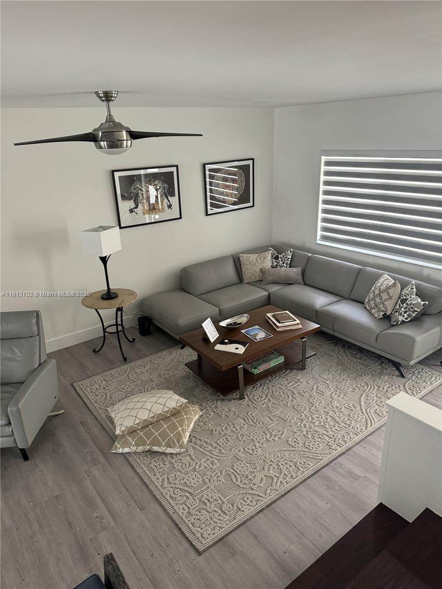8956 Collins Av - Photo 1