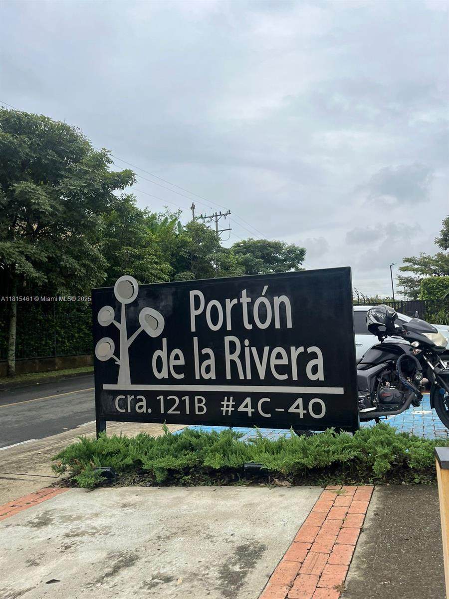 Carrera 121B 4C-49 Casa 16 - Photo 1