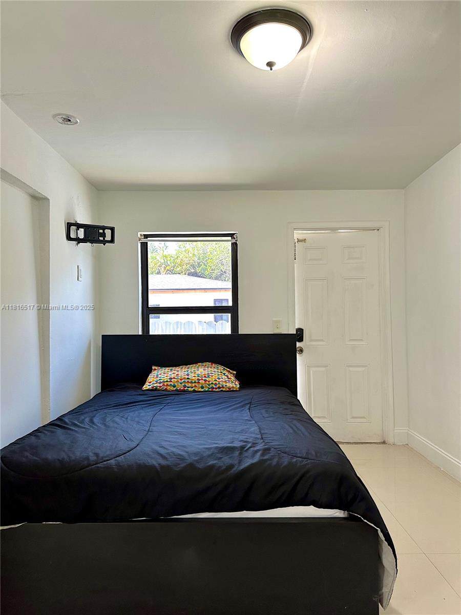 2467 95th Ter - Photo 1