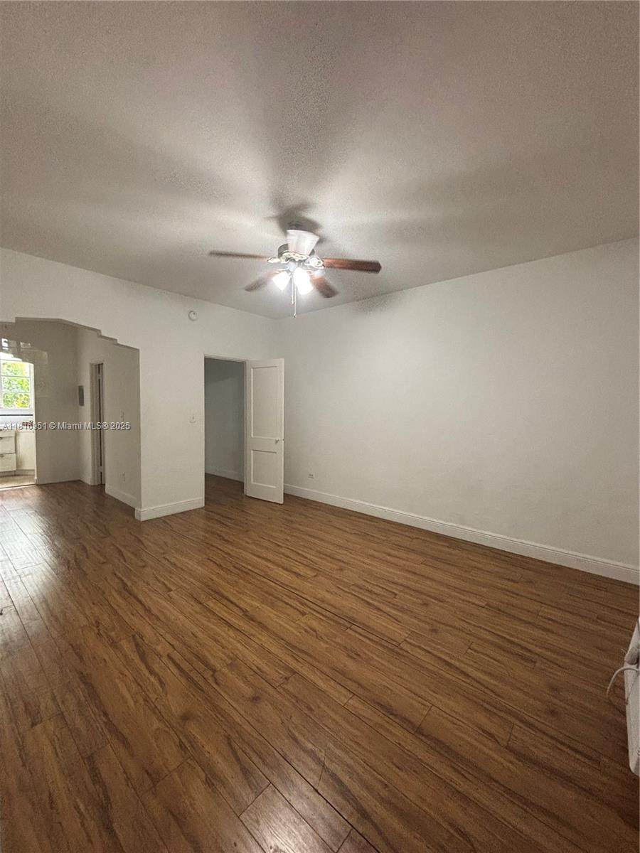 721 15th St - Photo 1