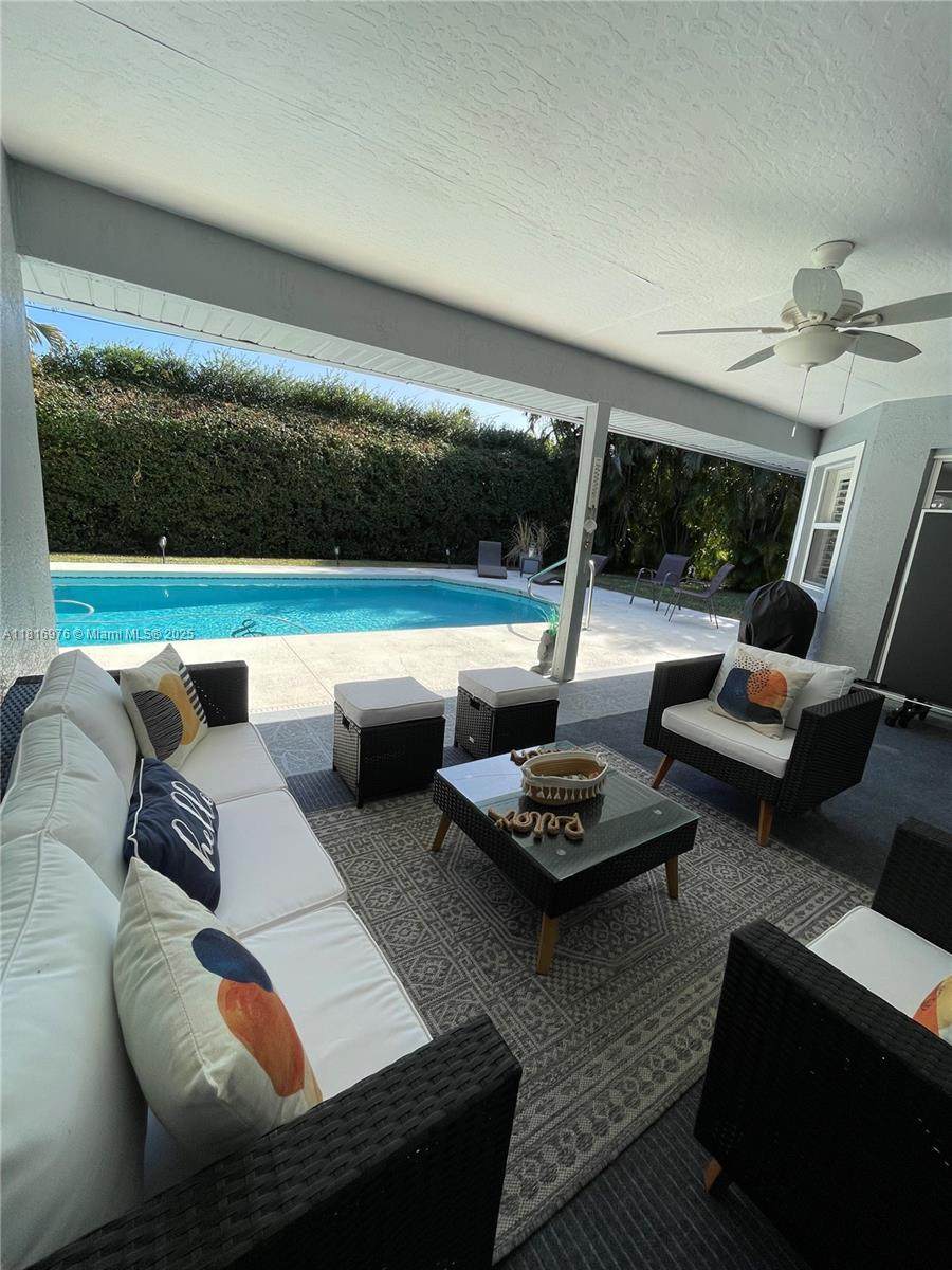 107 Paddock St - Photo 1