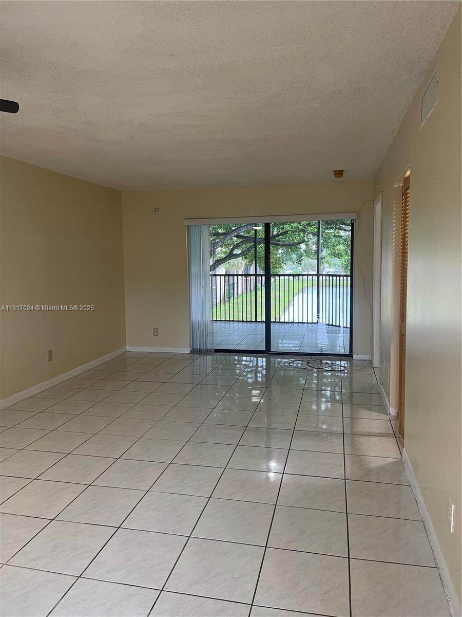 3252 Foxcroft Rd - Photo 1