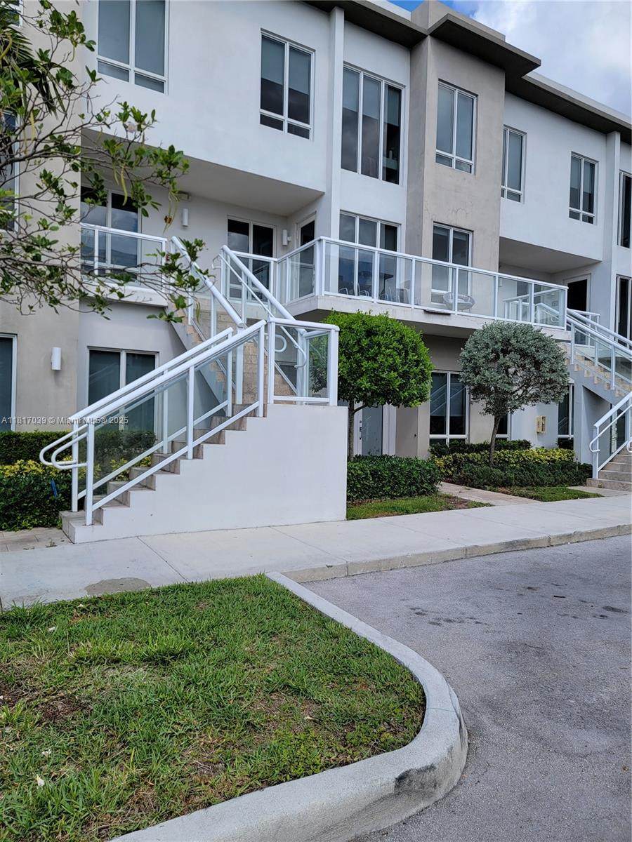 6310 103rd Pl - Photo 1