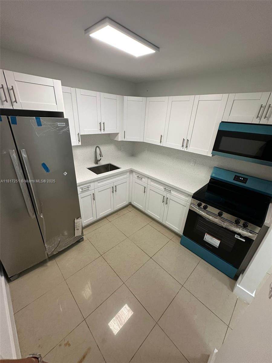 15201 6th Ave - Photo 1