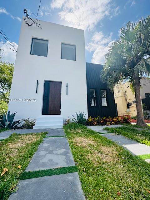 905 13th Ct - Photo 1