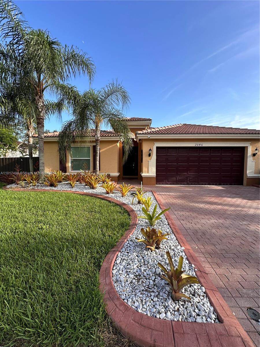 2046 4th Ct - Photo 1