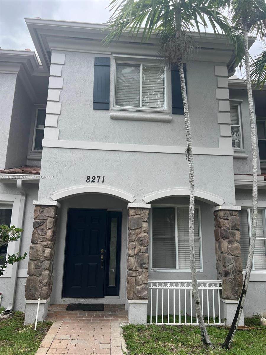 8271 29th St - Photo 1