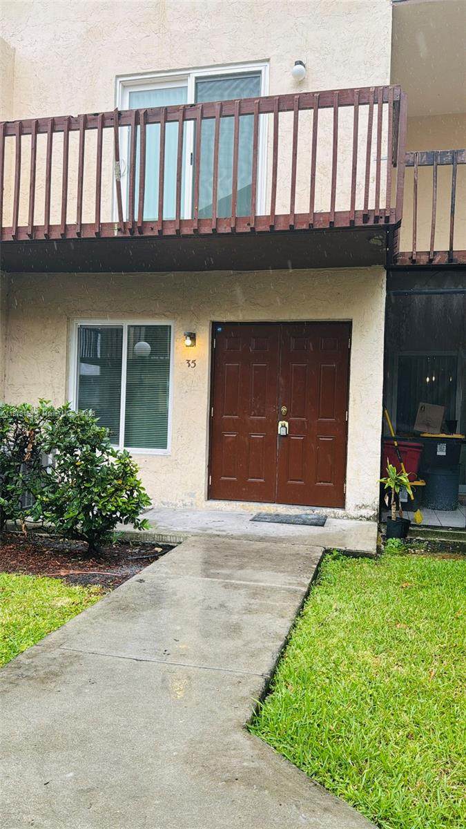 6605 Winfield Blvd - Photo 1