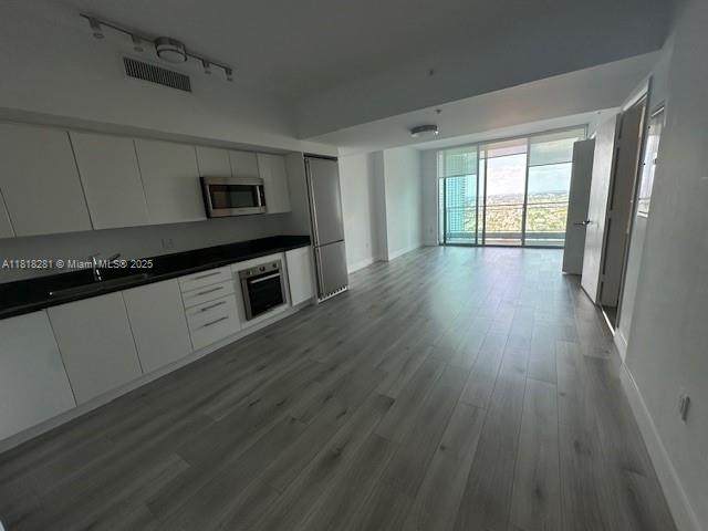 92 3rd St - Photo 1