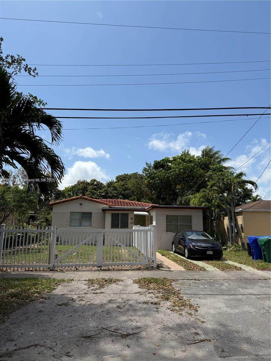 110 64th Ct - Photo 1