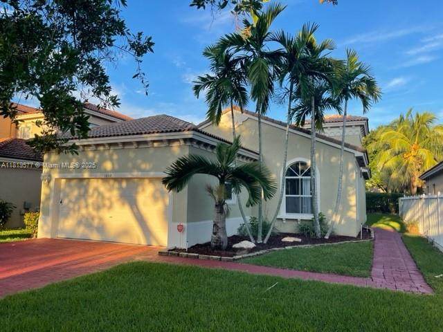 1837 37th Pl - Photo 1
