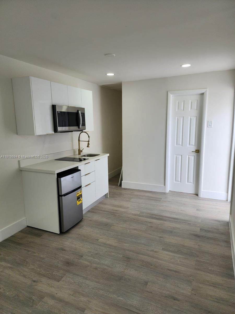 2870 26th St - Photo 1