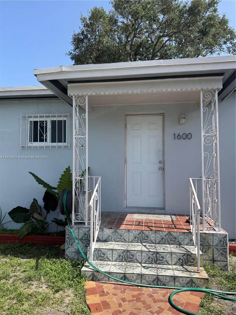 1600 153rd St - Photo 1