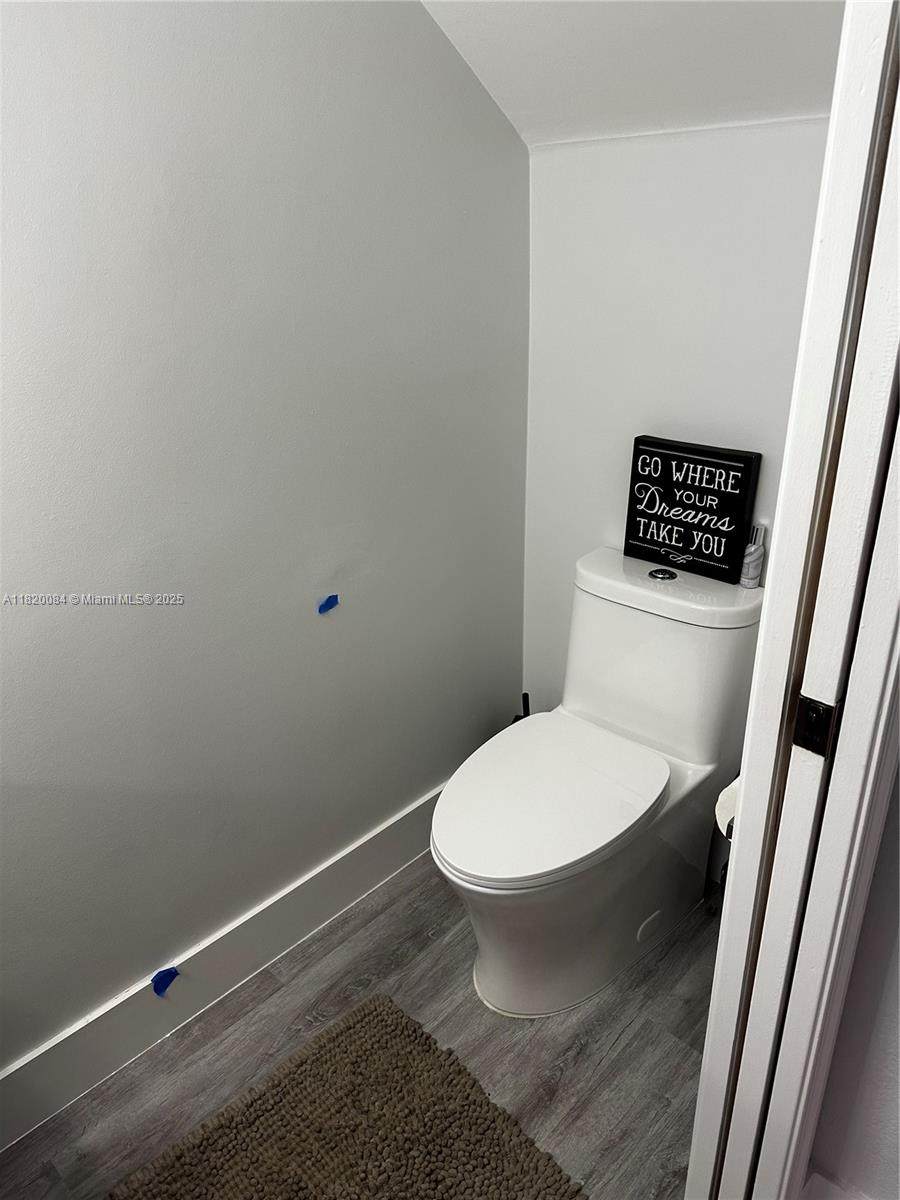 15747 40th St - Photo 1
