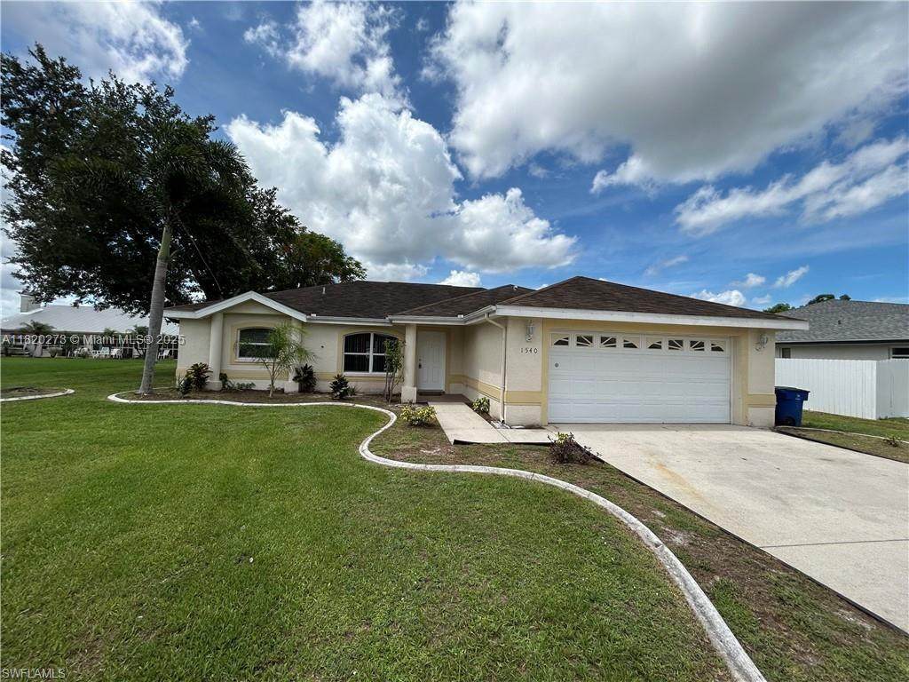 1540 Crestwood Cir N - Photo 1
