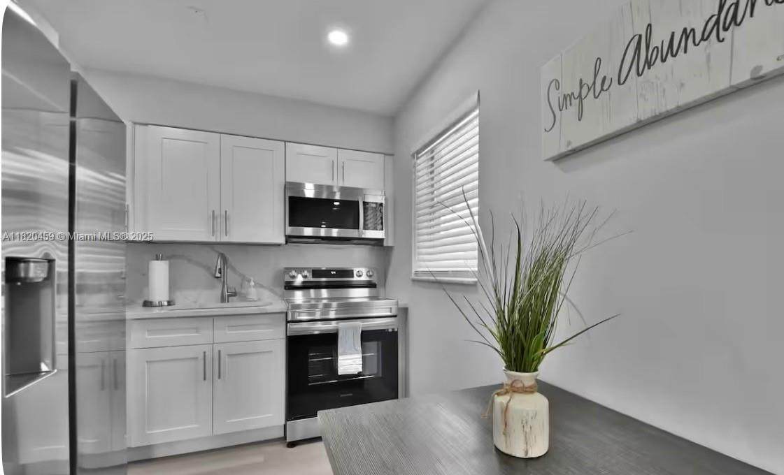 708 16th Ave - Photo 1