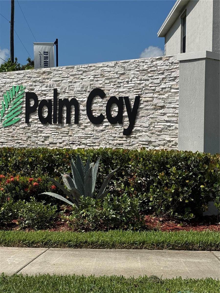 466 NE 12 STREET - Photo 1