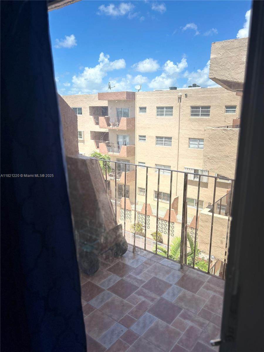 https://bt-photos.global.ssl.fastly.net/miami/orig_boomver_1_A11821220-2.jpg