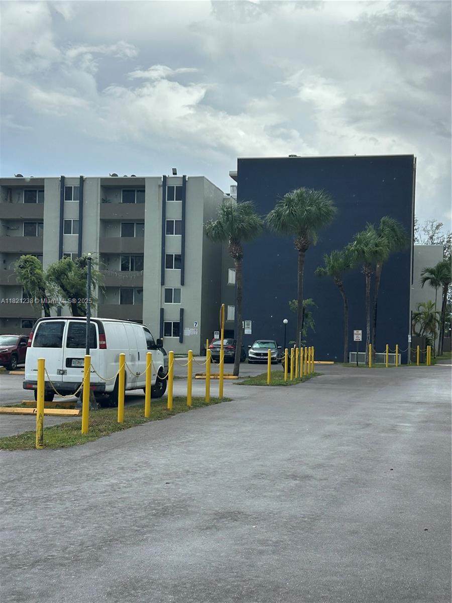 https://bt-photos.global.ssl.fastly.net/miami/orig_boomver_1_A11821238-2.jpg