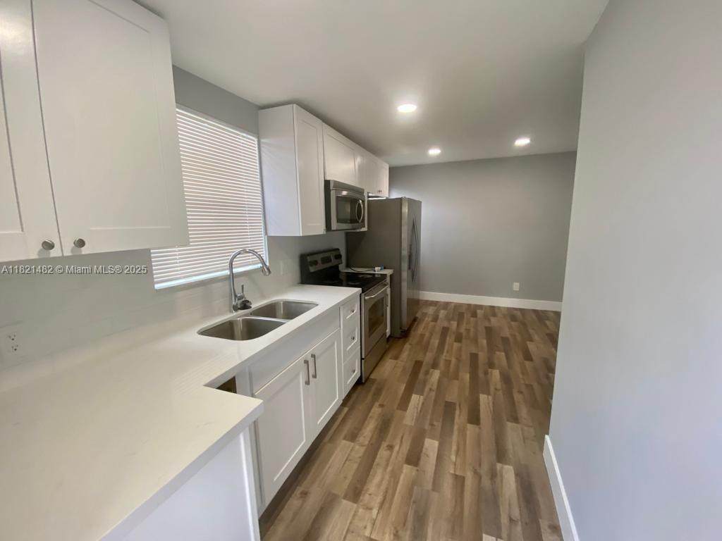 345 168th St - Photo 1