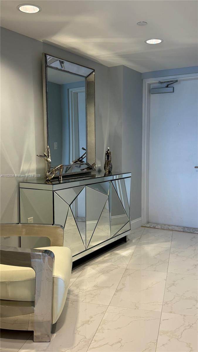 https://bt-photos.global.ssl.fastly.net/miami/1280_boomver_1_A11822036-2.jpg