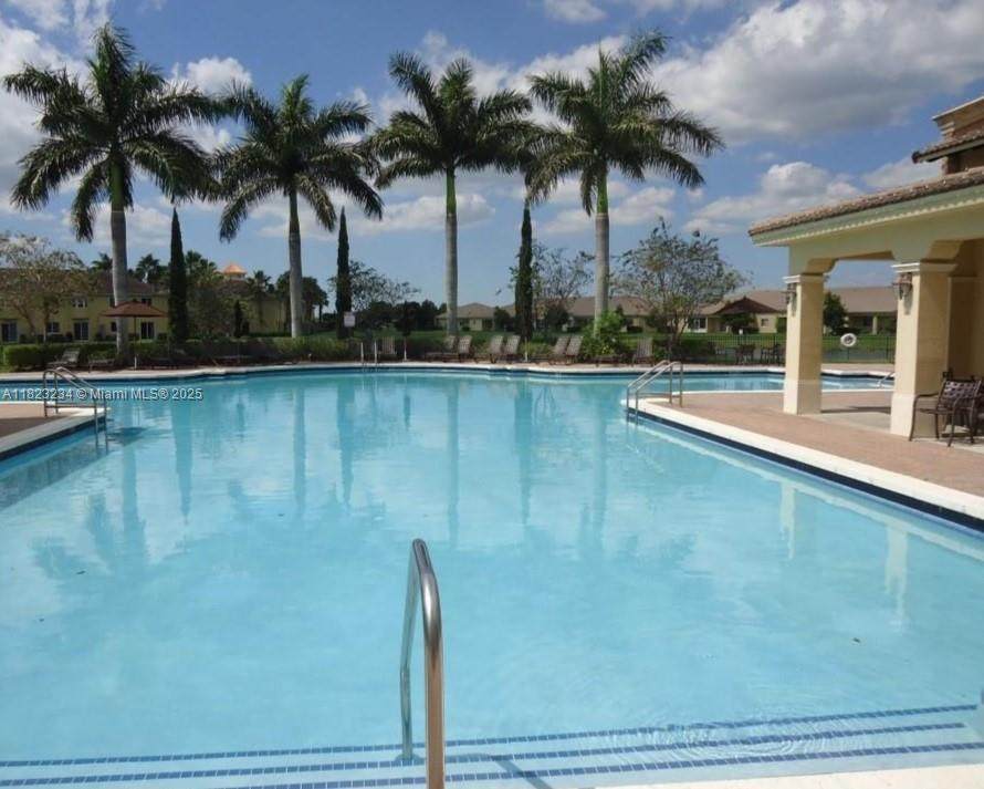 945 NE 34th Ave 101 Homestead - Orig Boomver 1 A11823234 4 