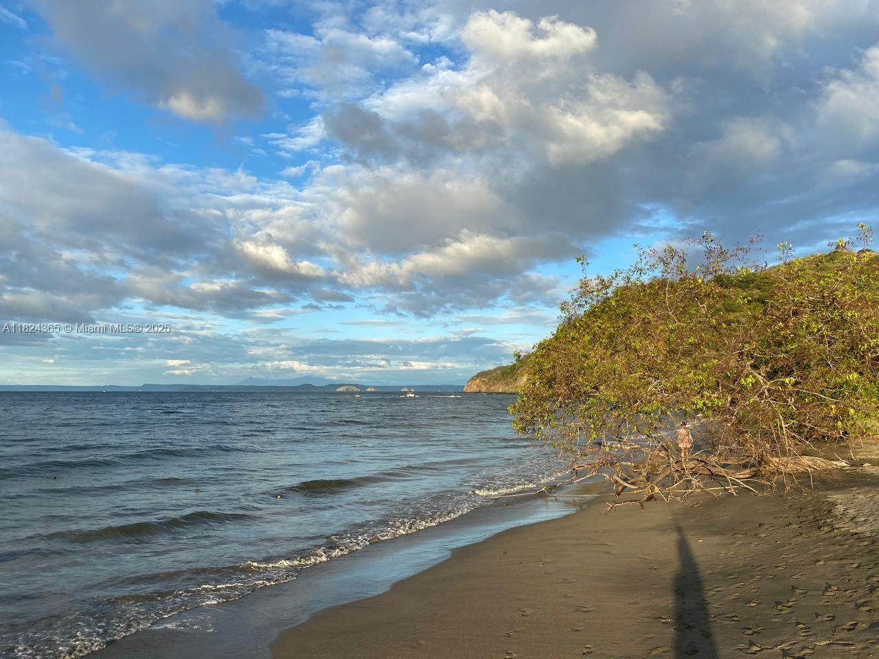 27 de Abril Playa Junquillal - Photo 1