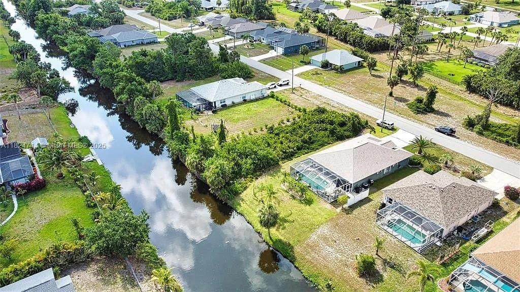 150 Albatross Road - Photo 1