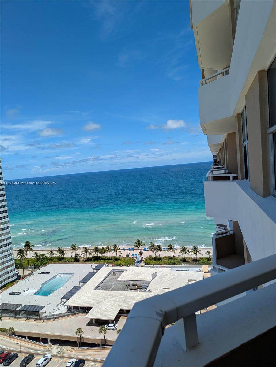 1980 Ocean Dr - Photo 1