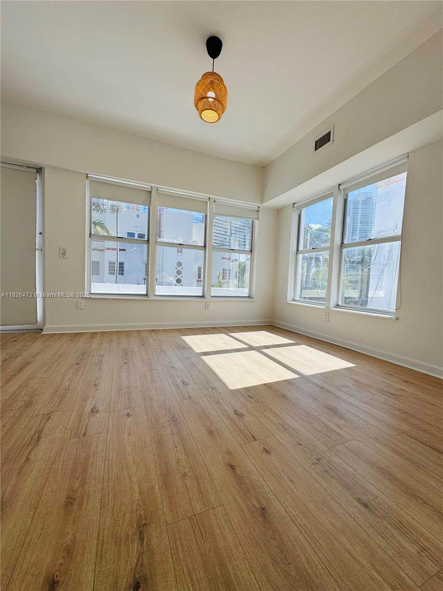 227 1st St - Photo 1